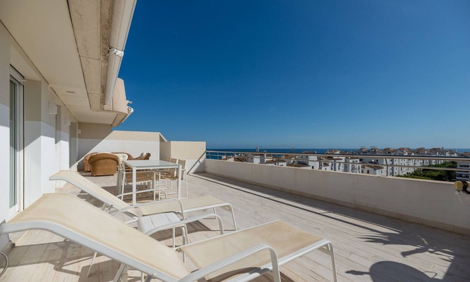 Puerto Banus Apartment | Apartment 'Marina Banús' with Sea View, Wi-Fi and Air Conditioning