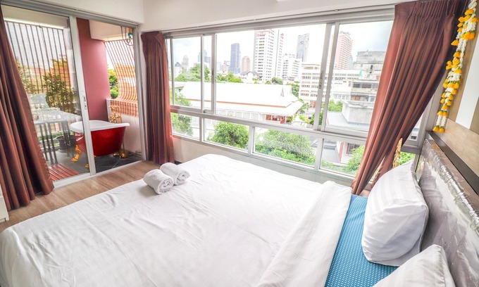 Thung Maha Mek Hotel | Bangkok Two Bedroom Apartment