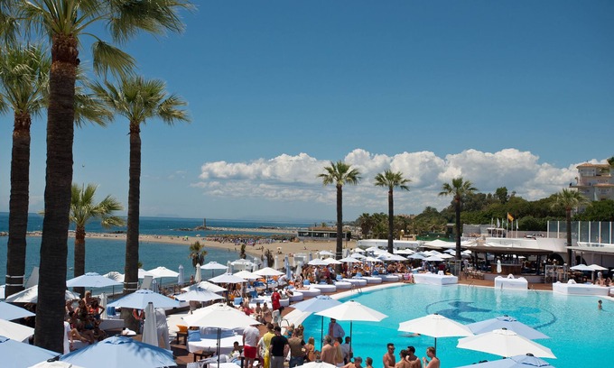 Puerto Banus Apartment | Beachside Puerto Banus Stunning Apartment 212