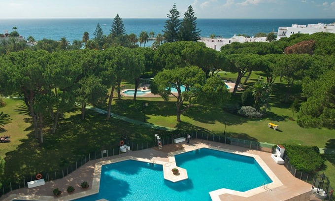 Puerto Banus Apartment | Beachside Puerto Banus Stunning Apartment 212