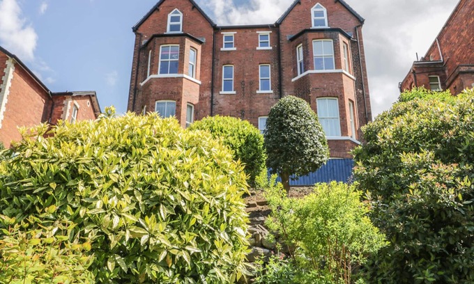 Scarborough Apartment | CARISBROOKE, country holiday cottage in Scarborough