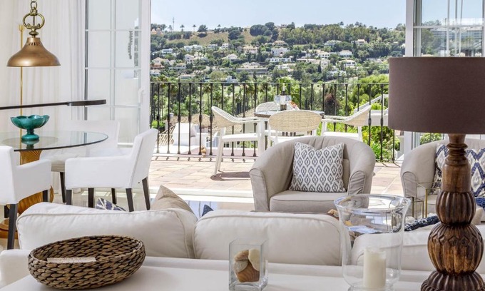 Marbella Apartment | Casa Aloha I by Roomservices