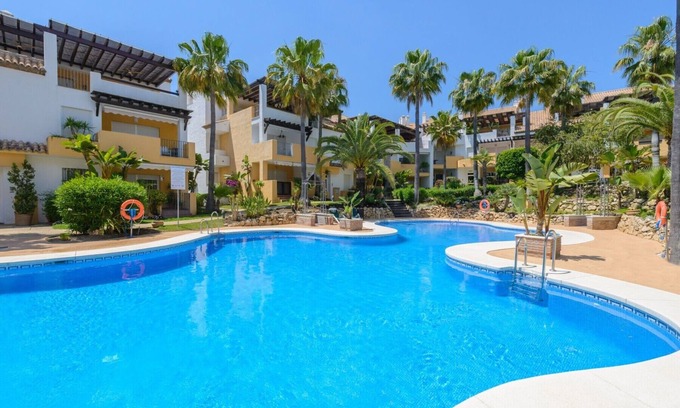 Marbella Apartment | Cubo's Beach & Golf Marbella/beachfront/free wifi