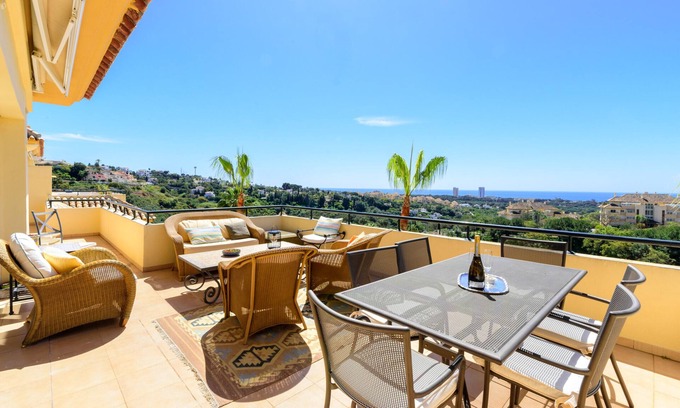 Elviria Apartment | Elviria Hills Penthouse – Idyllic Golf & Sea View Oasis in Marbella