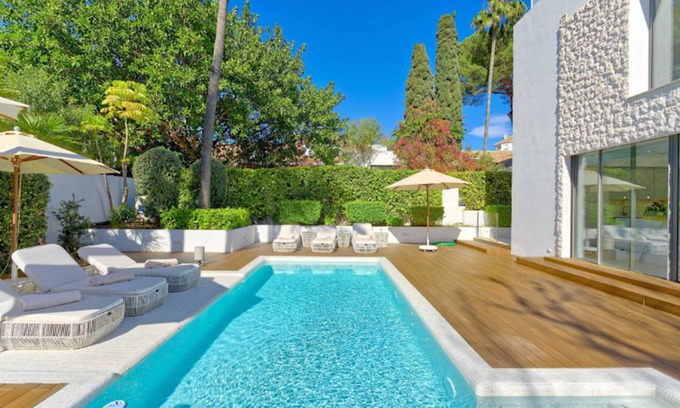 Puerto Banus Villa | 300 m² Villa ∙ 5 bedrooms ∙ 12 guests