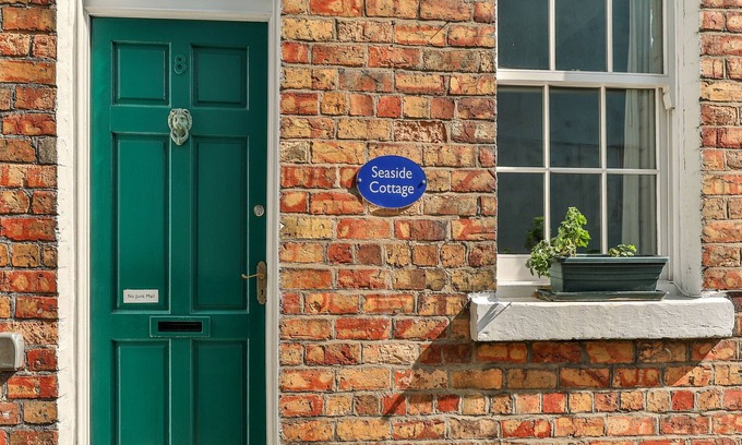 Scarborough Cottage | Finest Retreats | Seaside Cottage