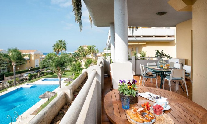 Marbella Apartment | First line golf apartment in Cabopino