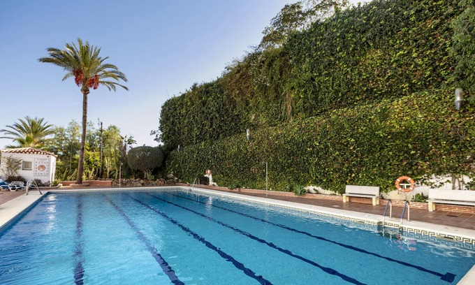 Nueva Andalucia Apartment | FIVE STAR 3 bedroom Apt in ideal location - RDR237