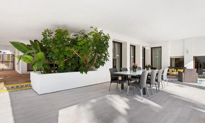 Puerto Banus Villa | HOLIDAY VILLA 34121803, WITH 4 BEDROOM, 2 PRIVATE POOLS, VILLA MARINA, BEACHSIDE PUERTO BANUS, MARBELLA FOR HOLIDAY RENTALS