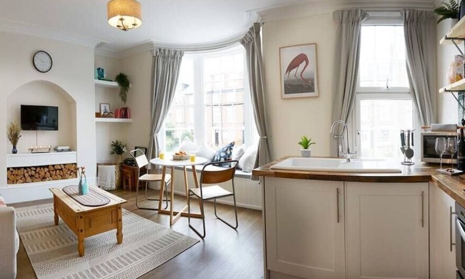 Scarborough Apartment | Host & Stay | Marine Sands