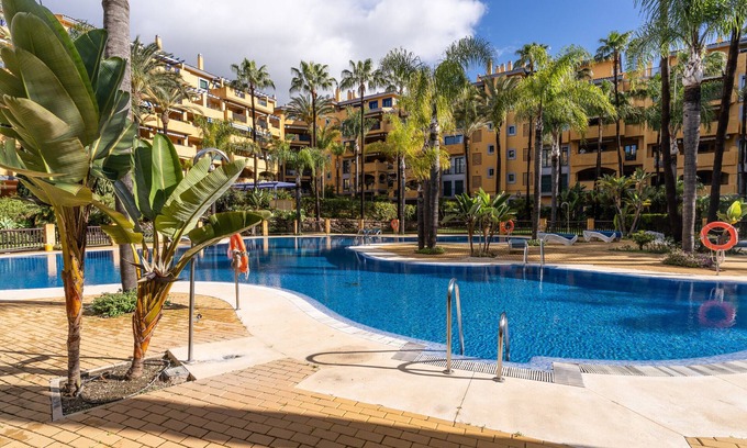 San Pedro de Alcantara Apartment | Los Jazmines - spacious four bedroom apartment San Pedro de Alcántara
