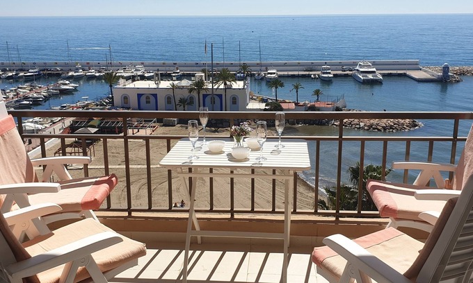 Marbella City Centre Apartment | *MARBELLA BEACHFRONT PENTHOUSE STUNNING VIEWS COAST/MARINA/BEACH 2B 2B PARKING