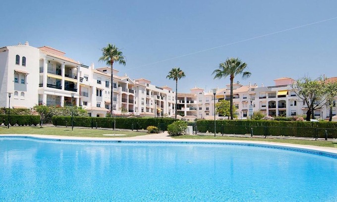 San Pedro de Alcantara Apartment | Modern Gated Apartment near Beach & Puerto Banus
