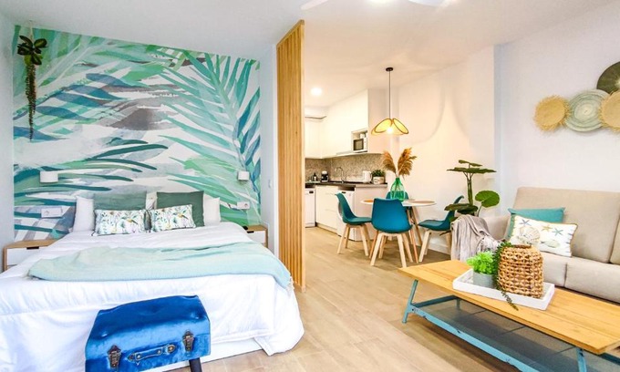 Nikki Beach Apartment | OleHolidays 617 Romana Playa junto al mar