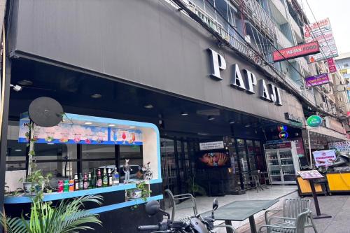Thanon Phaya Thai House | Papa Ji Hotel and Restaurant