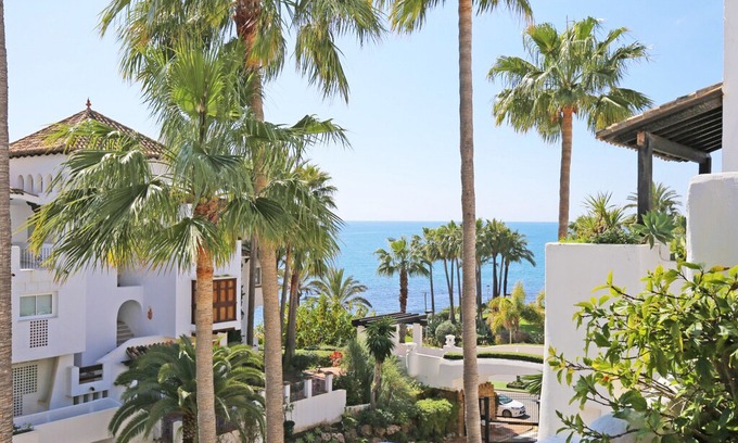 Golden Mile Apartment | Puente Romano Penthouse