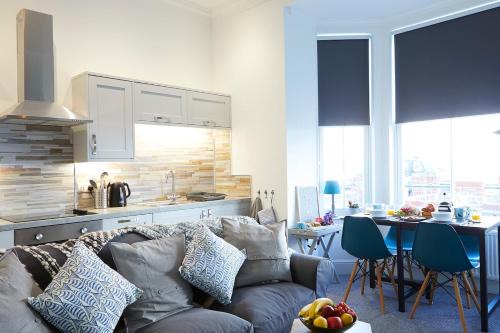 Scarborough Apartment | Seascape - Fantastic Location With Sea Views!