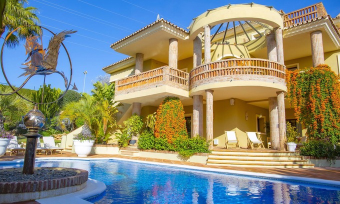 Urbanizacion Hacienda las Chapas House | Stunning exclusive modern villa, ideally located Marbella