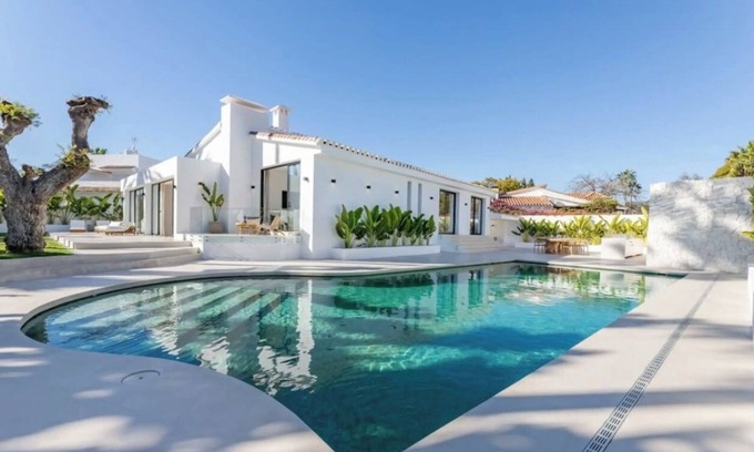 San Pedro de Alcantara Villa | Villa Peman Marbella Luxory Contemporany 5 Double Rooms Villa Close to the Beach