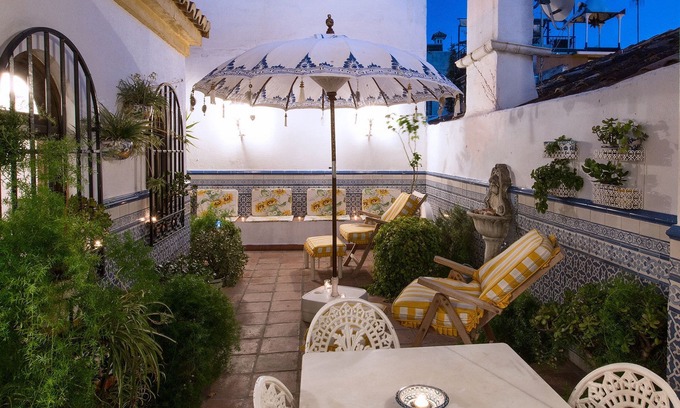 Marbella City Centre House | Whole House in the heart of Marbella Town WIFI