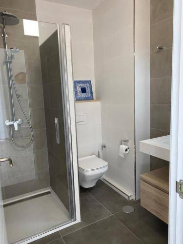 Photo of Bathroom in Golden Mile