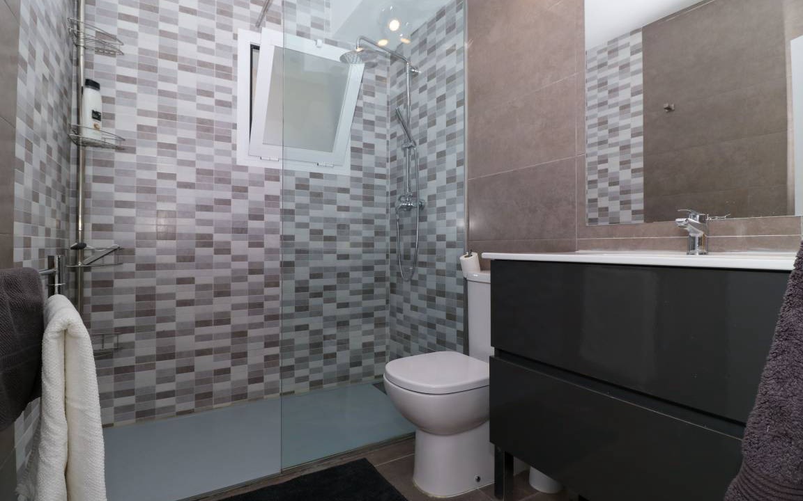 Photo of Bathroom in Urbanizacion Hacienda las Chapas