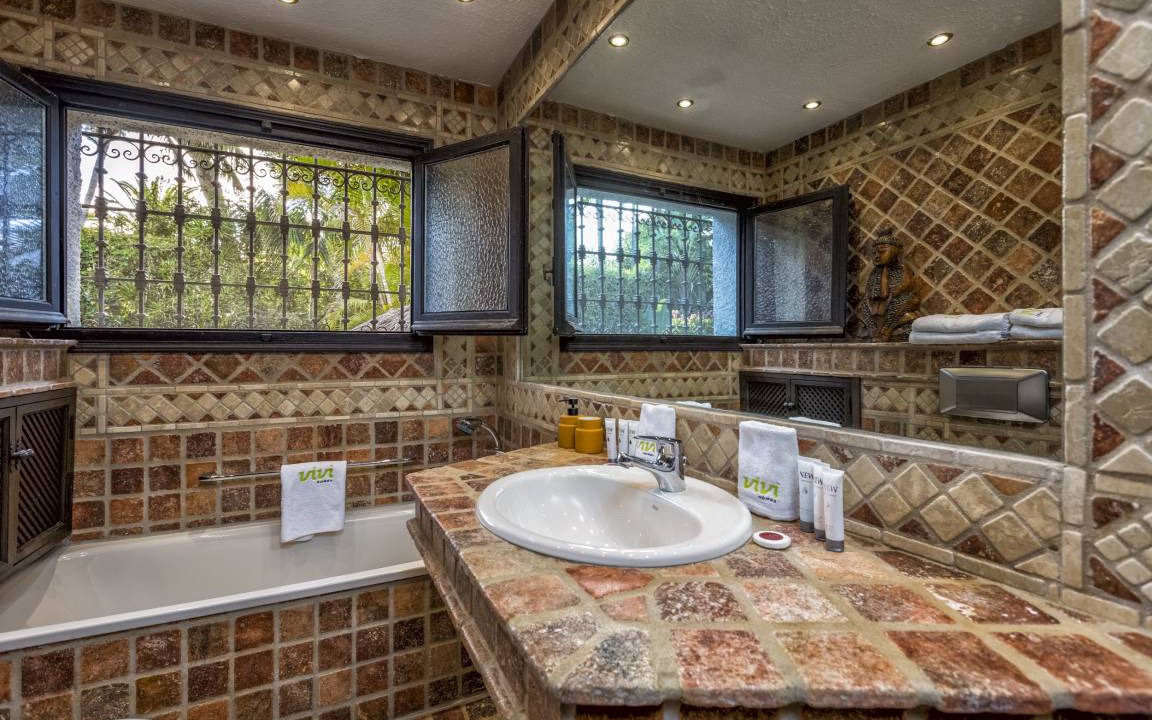 Photo of Bathroom in Urbanizacion Costabella