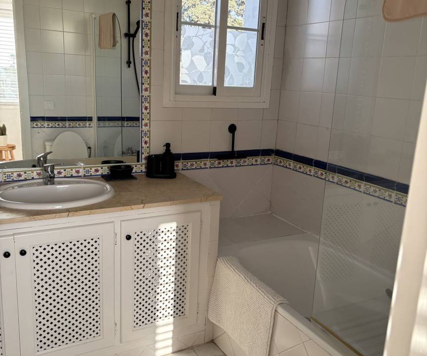Photo of Bathroom in Urbanizacion Costabella