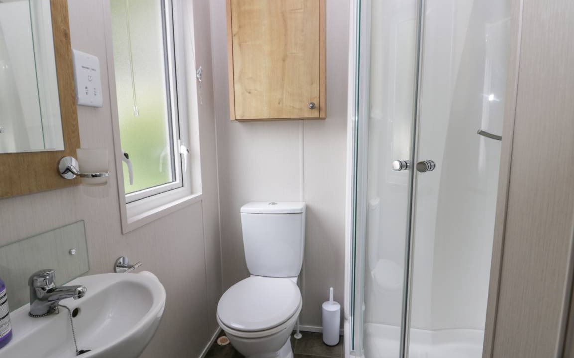 Photo of Bathroom in Cayton Bay