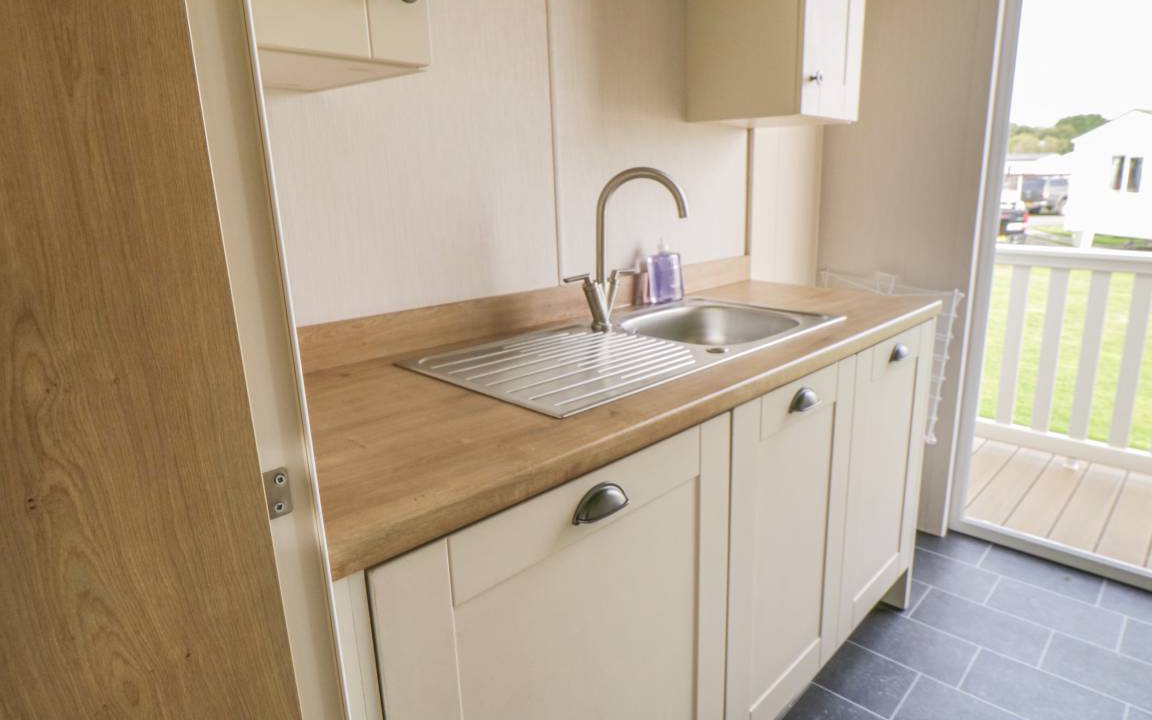 Photo of Kitchen in Cayton Bay