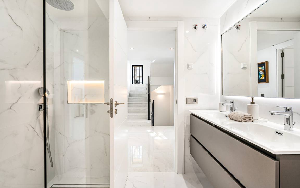 Photo of Bathroom in Golden Mile