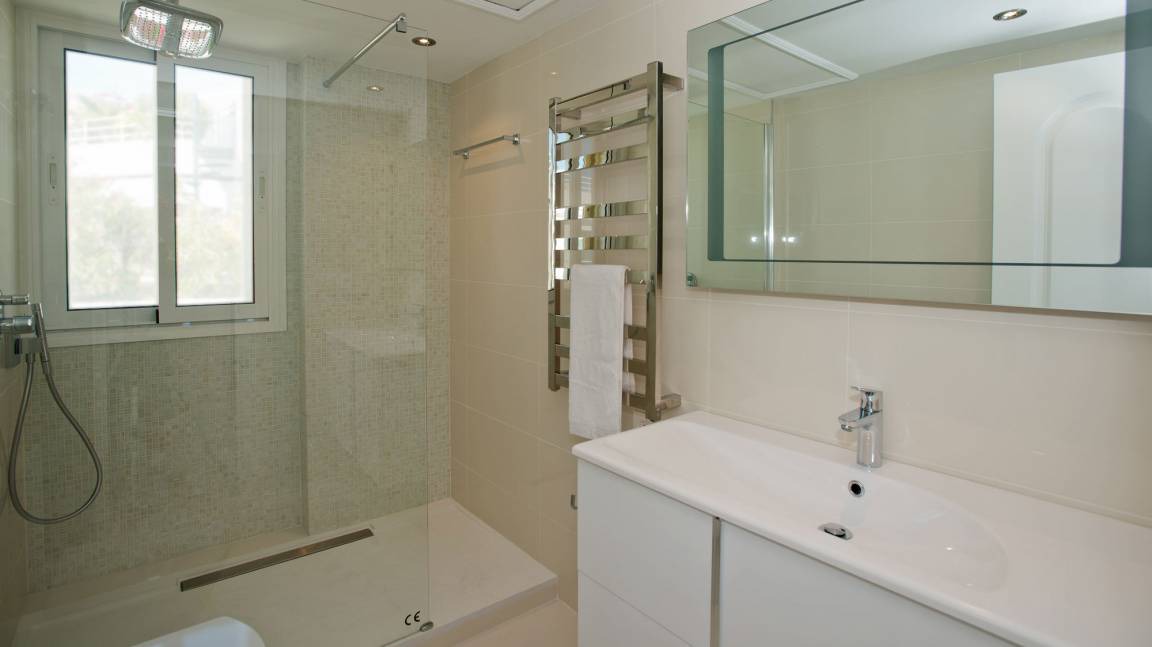 Photo of Bathroom in Golden Mile