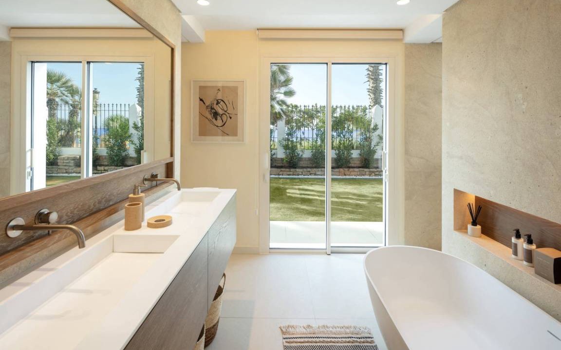 Photo of Bathroom in Golden Mile
