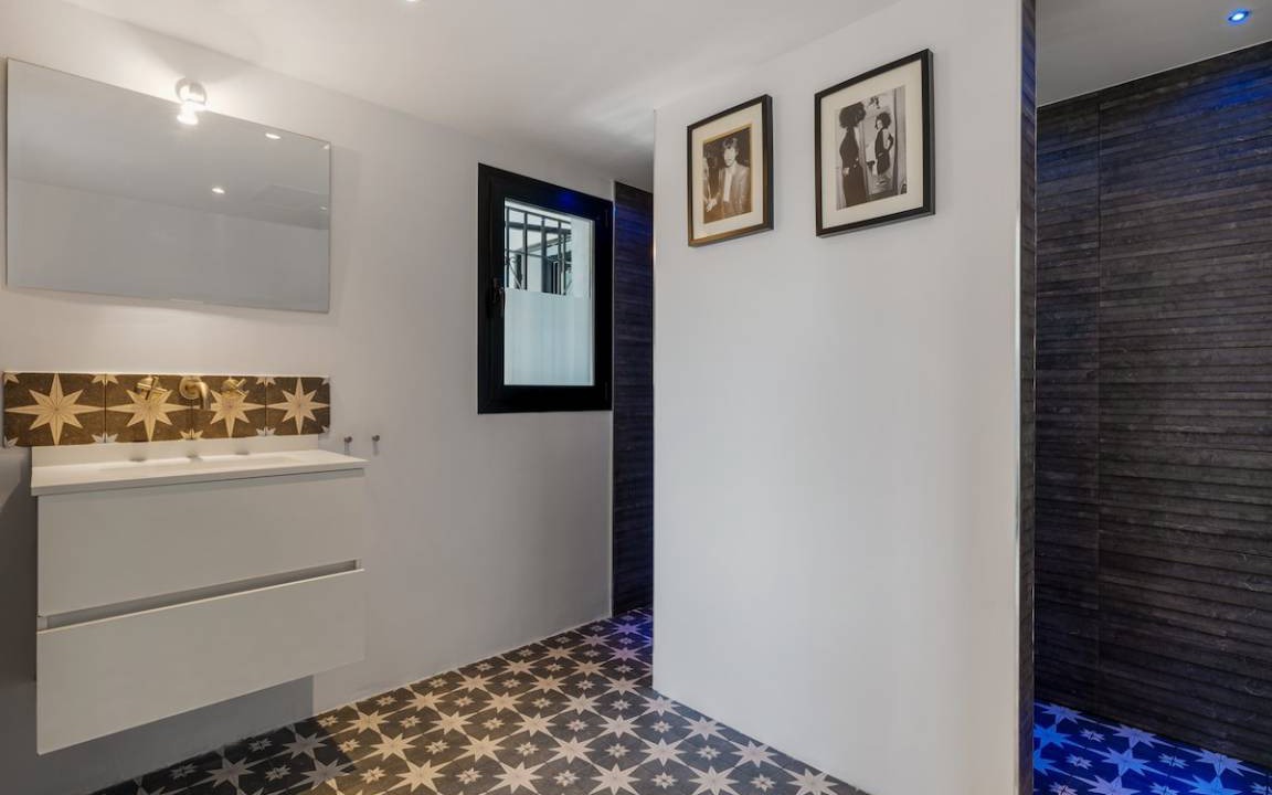 Photo of Bathroom in Urbanizacion Hacienda las Chapas