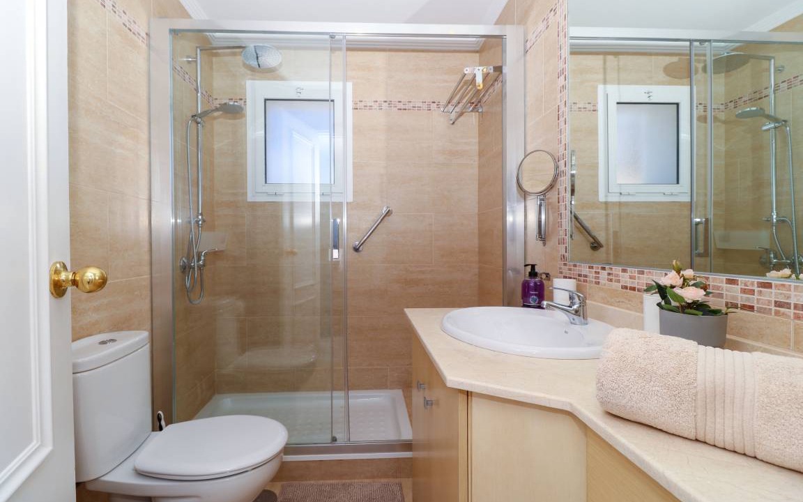 Photo of Bathroom in Urbanizacion Hacienda las Chapas