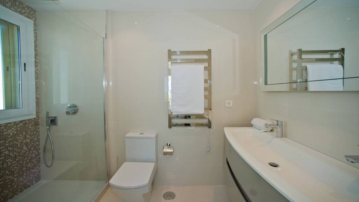 Photo of Bathroom in Golden Mile