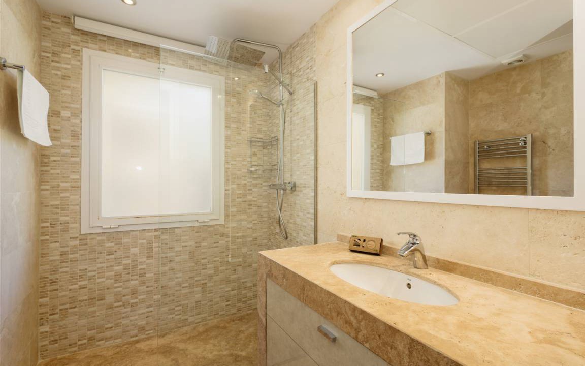 Photo of Bathroom in Elviria