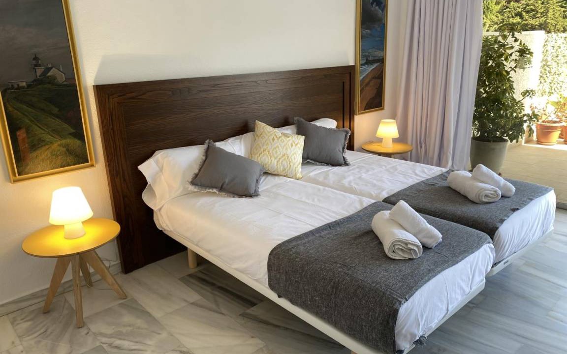 Photo of Bedroom in Golden Mile