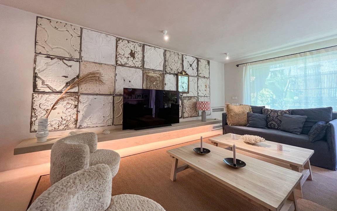 Photo of Livingroom in Golden Mile