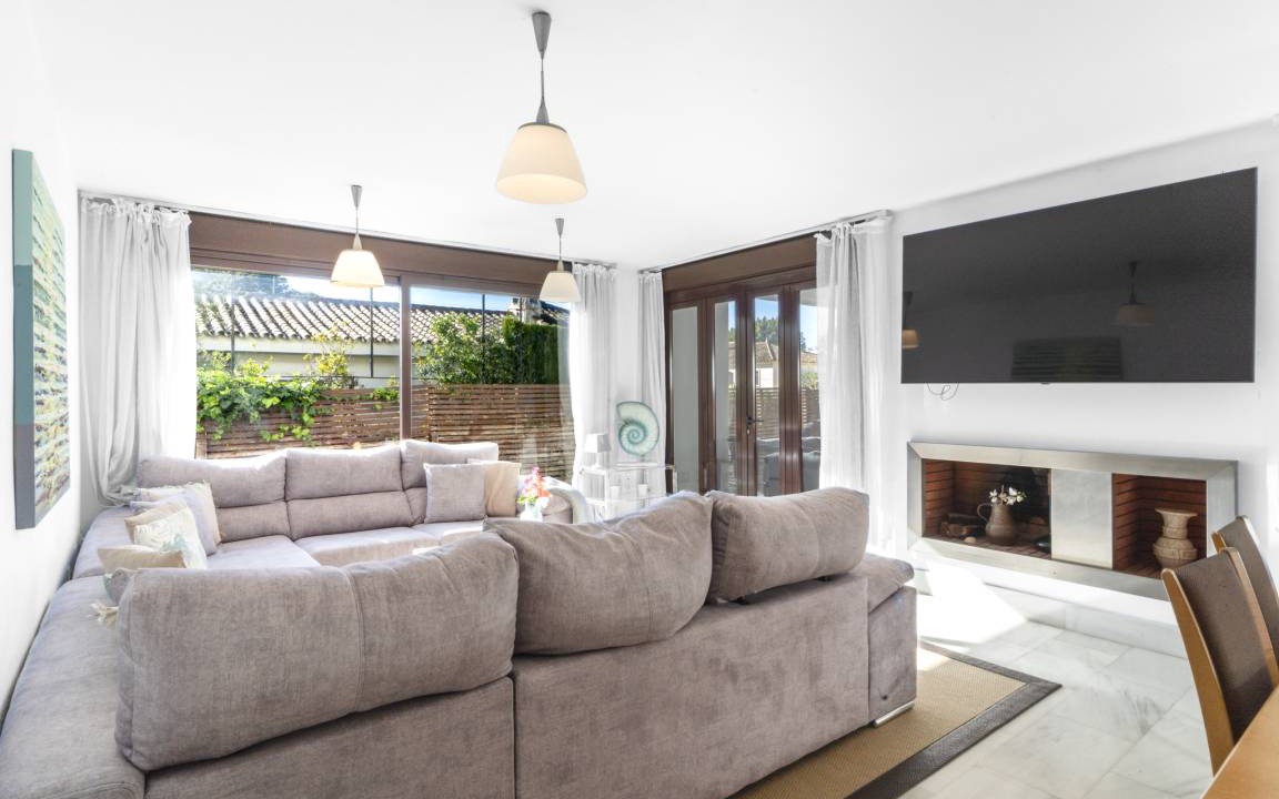 Photo of Livingroom in Golden Mile