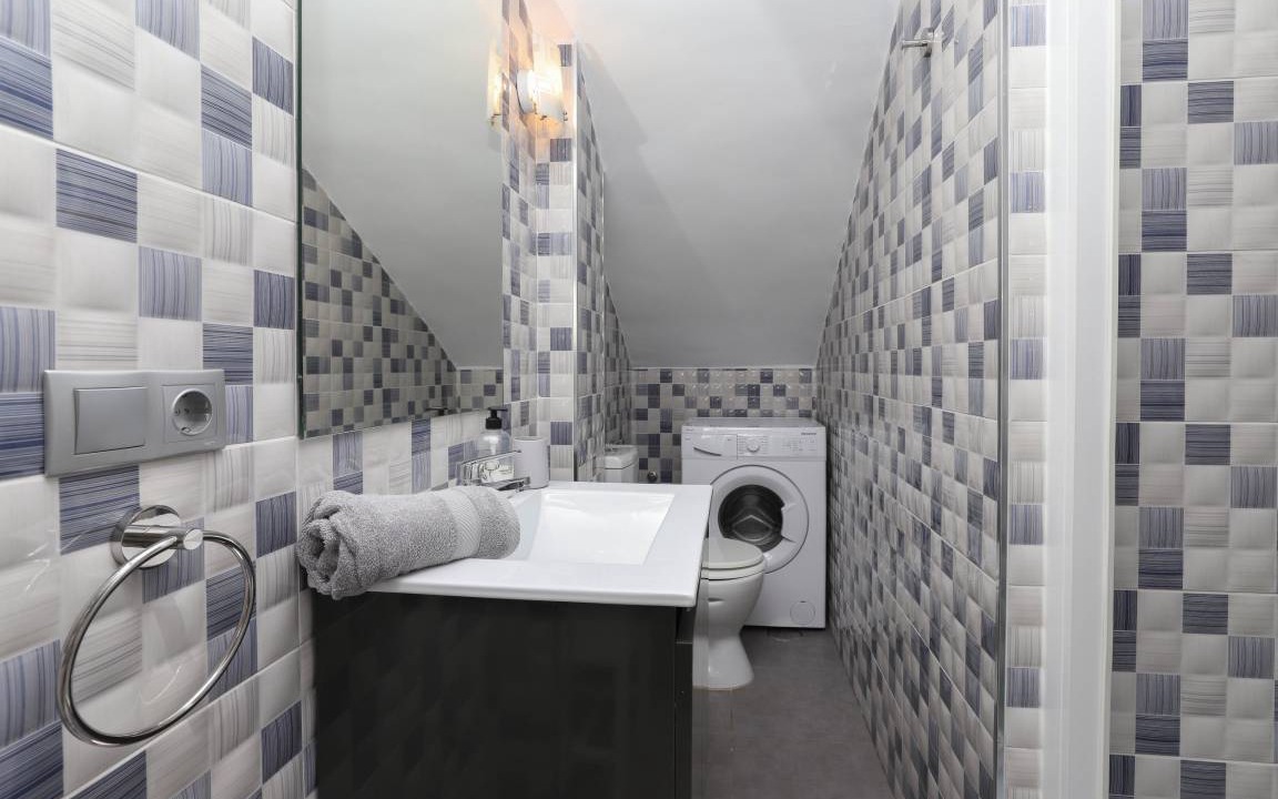 Photo of Bathroom in Urbanizacion Hacienda las Chapas