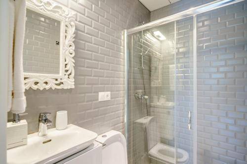 Photo of Bathroom in Urbanizacion Hacienda las Chapas
