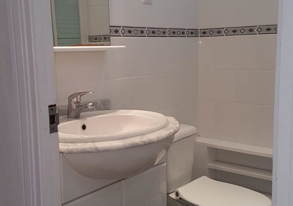 Photo of Bathroom in Urbanizacion Marbessa