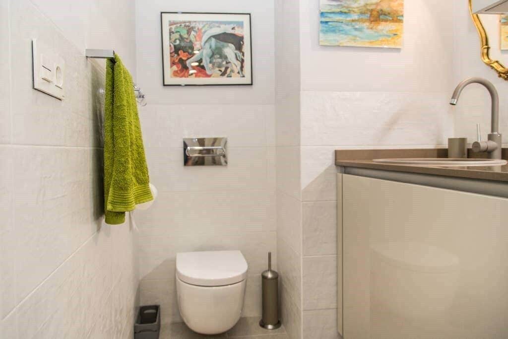 Photo of Bathroom in Golden Mile