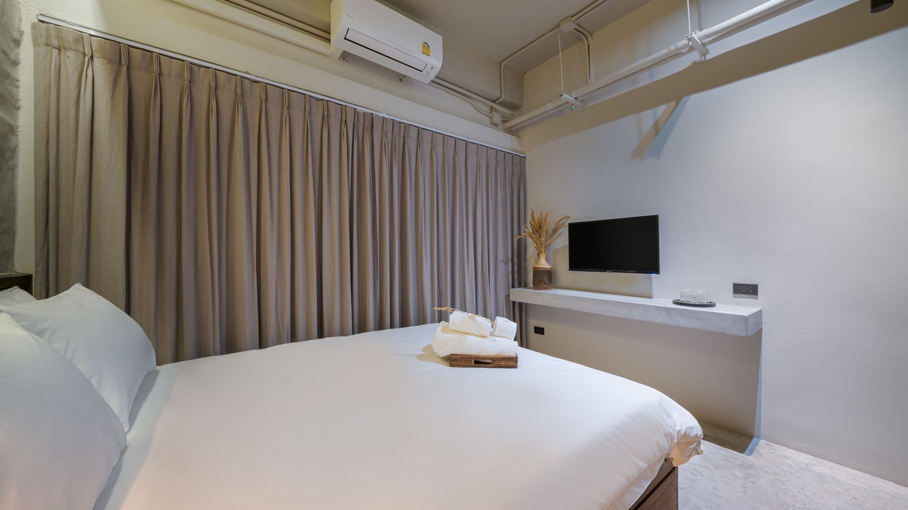 Photo of Bedroom in Thanon Phetchaburi