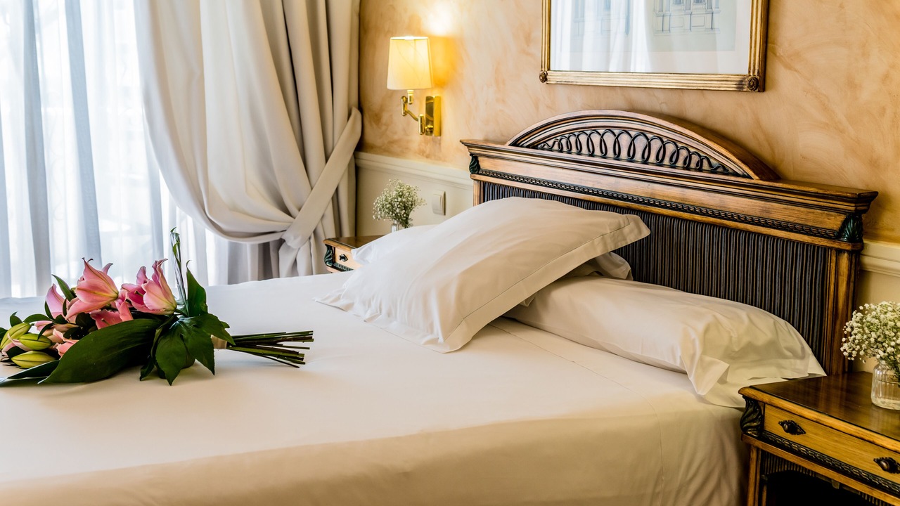 Photo of Bedroom in Golden Mile