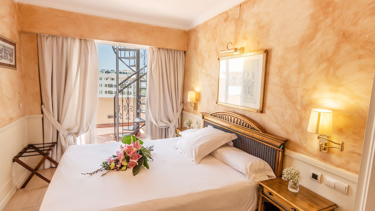 Photo of Bedroom in Golden Mile