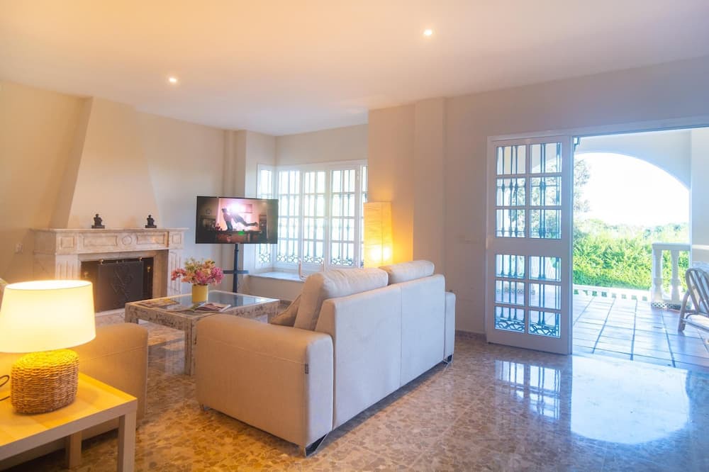 Photo of Livingroom in Carib Playa