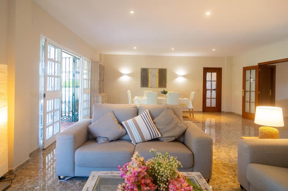 Photo of Livingroom in Carib Playa