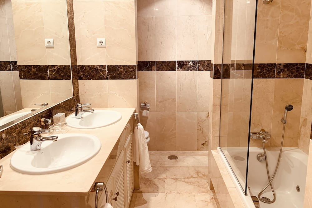 Photo of Bathroom in Nikki Beach